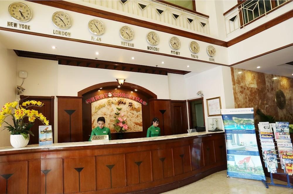 Lotus Saigon Hotel Ho Chi Minh City Bagian luar foto