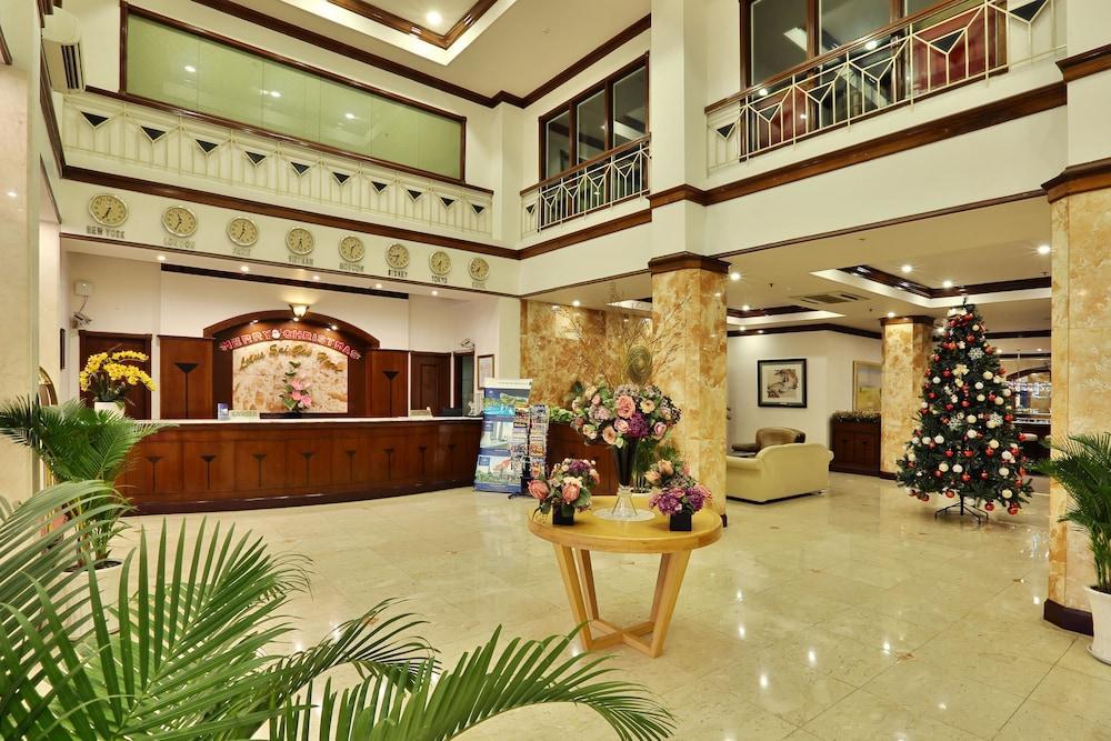Lotus Saigon Hotel Ho Chi Minh City Bagian luar foto