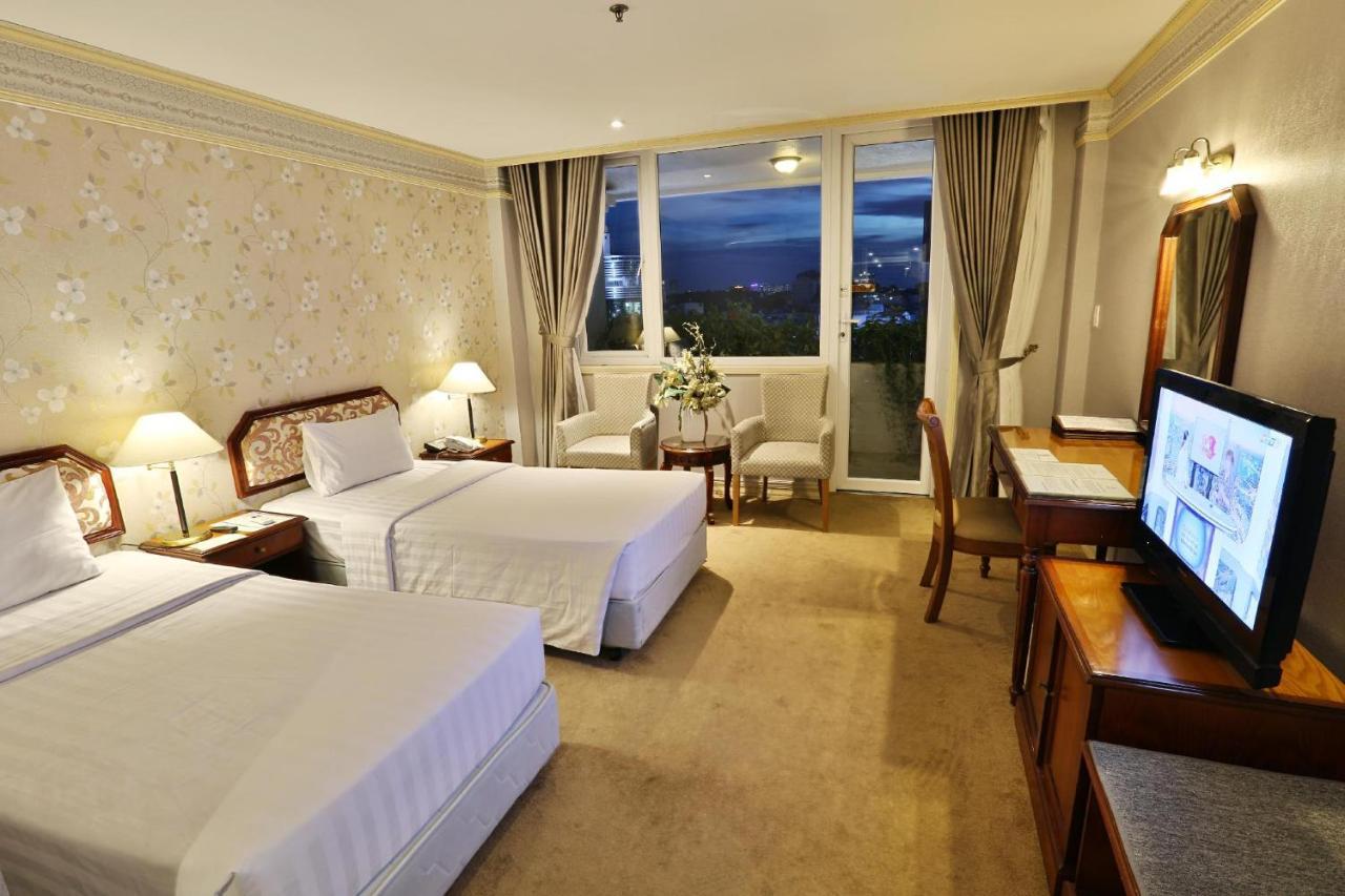 Lotus Saigon Hotel Ho Chi Minh City Bagian luar foto